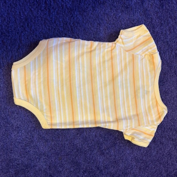 Disney The Lion King, Simba baby Onesie - 6 Months - Picture 2 of 4